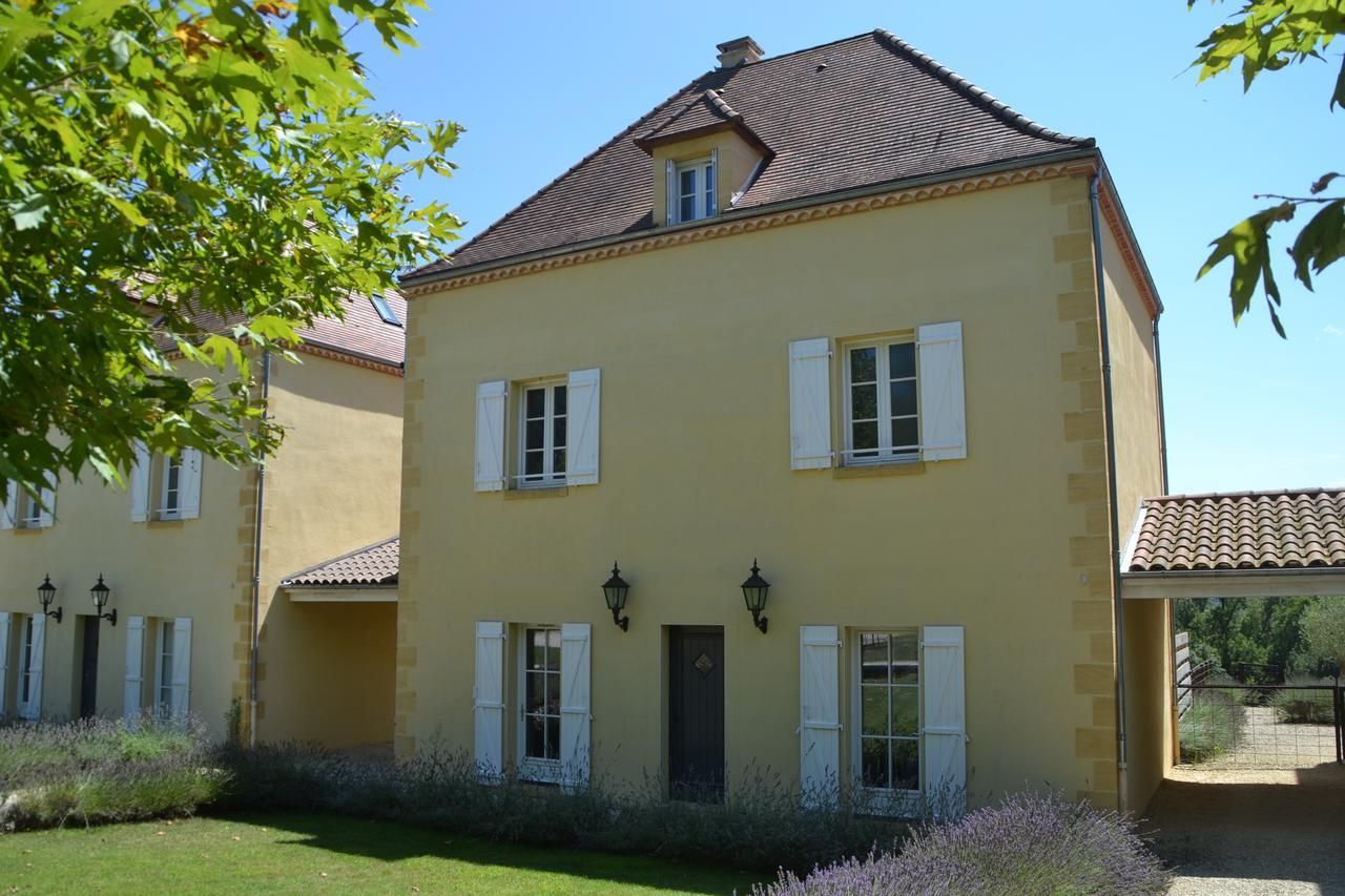 Château Les Merles et ses Villas Mouleydier Exterior foto